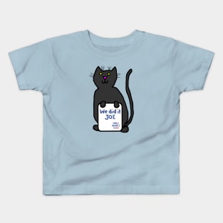 Cute Cat with Kamala Harris We Did It Joe Quote Kids T-Shirt